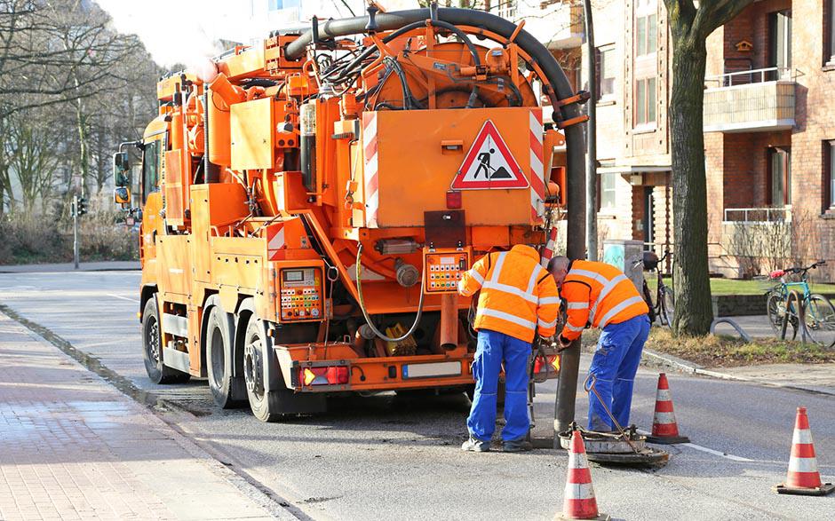 camion pompage assainissement Issy-les-Moulineaux